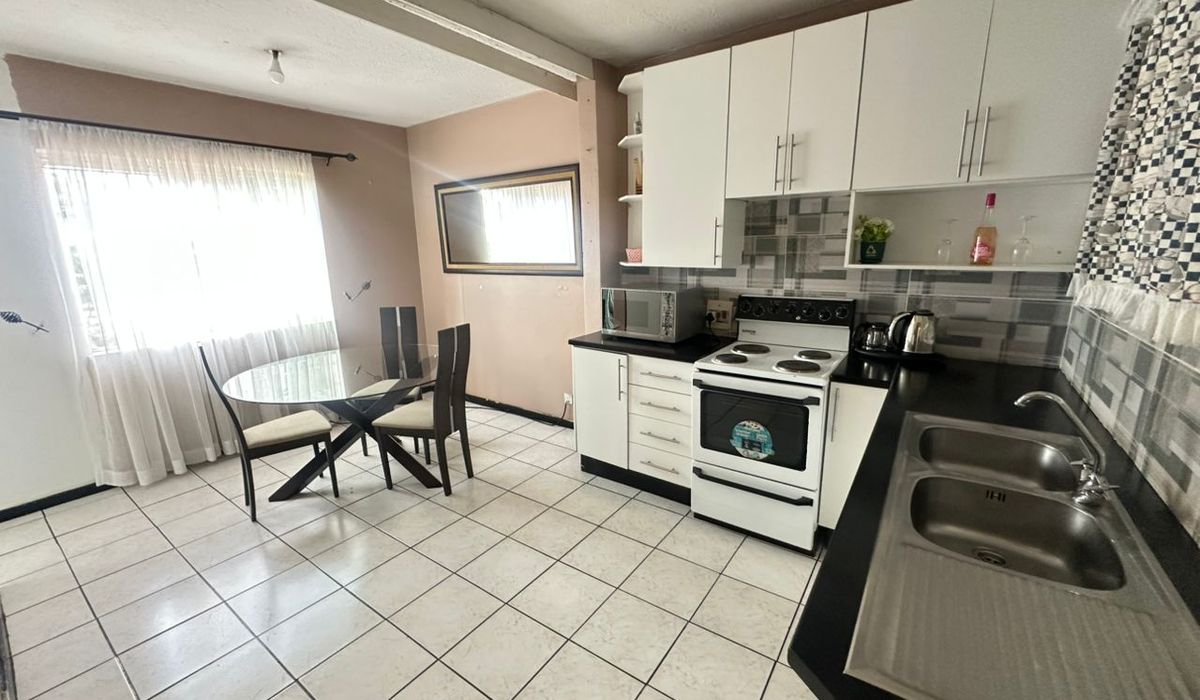 3 Bedroom Duplex Apartment for Sale in Avondale 
