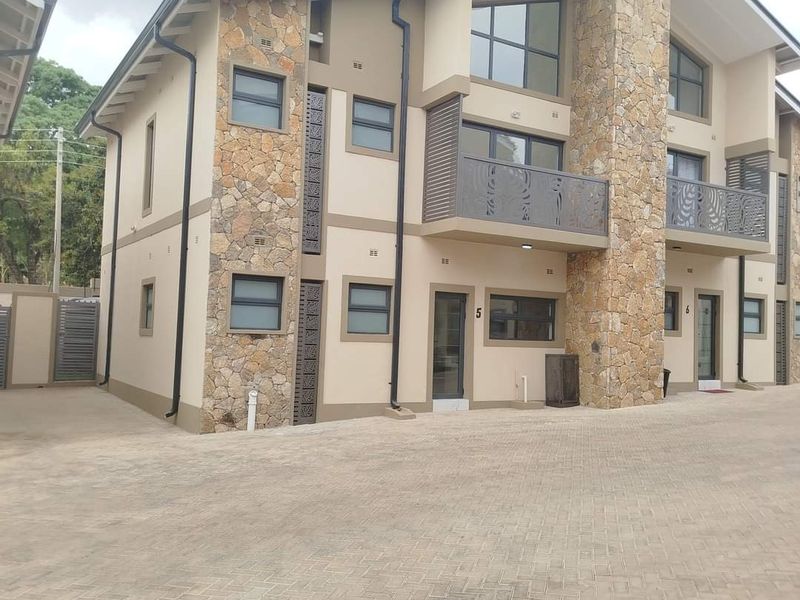 3 Bedroom Duplex Flat for Sale in Newlands 