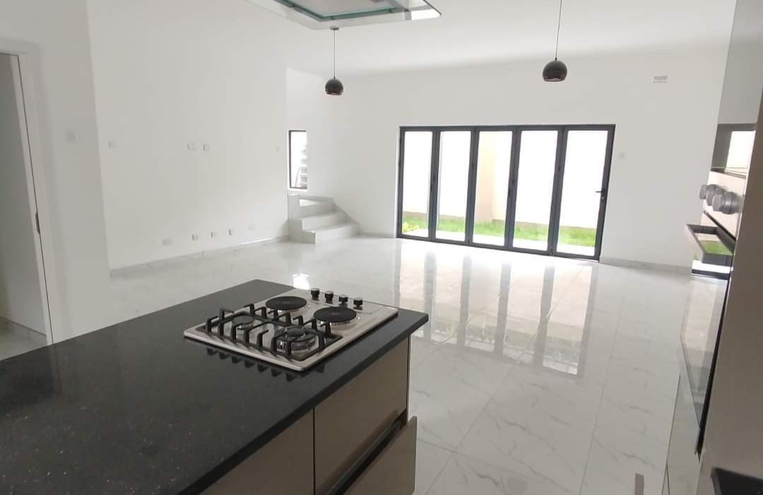 3 Bedroom Duplex Flat for Sale in Newlands 