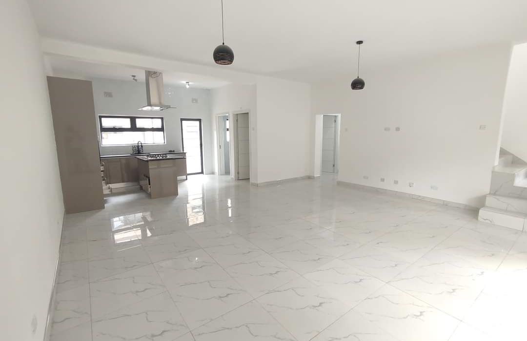 3 Bedroom Duplex Flat for Sale in Newlands 