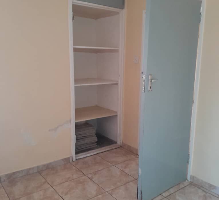 3 Bedroom Flat for Rent in Prospect 