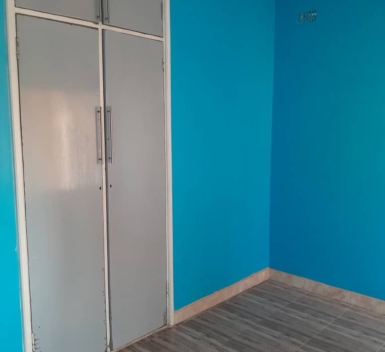 3 Bedroom Flat for Rent in Prospect 