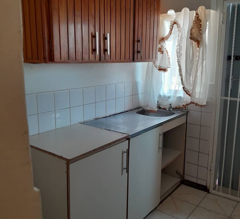 3 Bedroom Flat for Rent in Prospect 