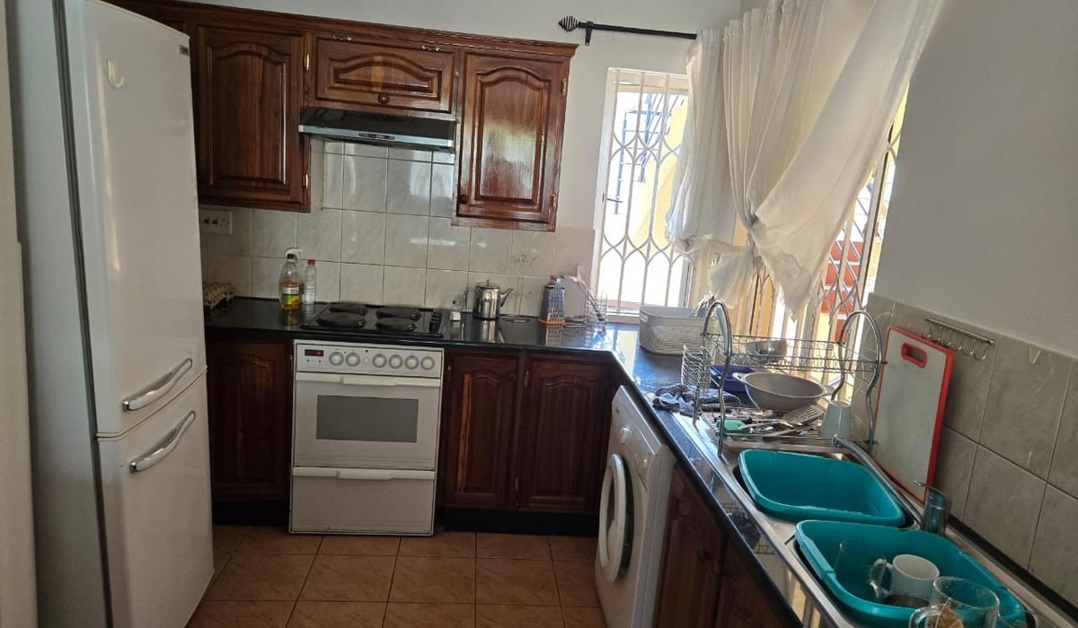 3 Bedroom Flat for Rent in Upper Avenues 