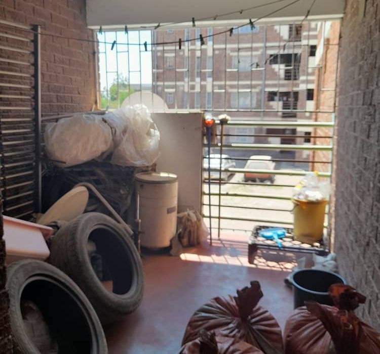 3 Bedroom Flat for Sale in Prospect, Waterfalls 