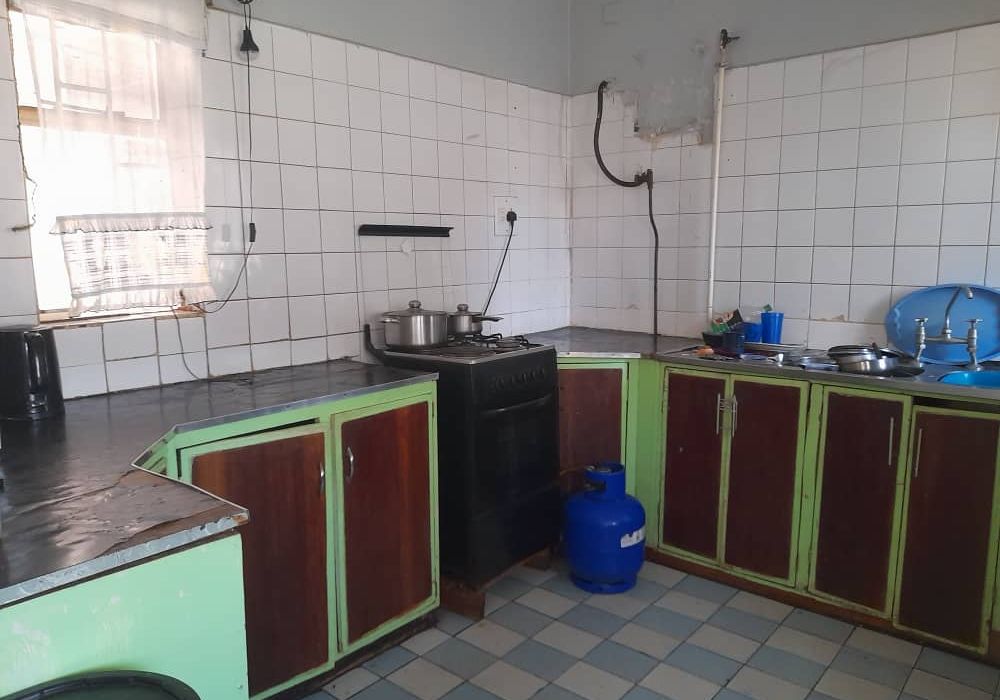 3 Bedroom Flat for Sale in Prospect, Waterfalls 