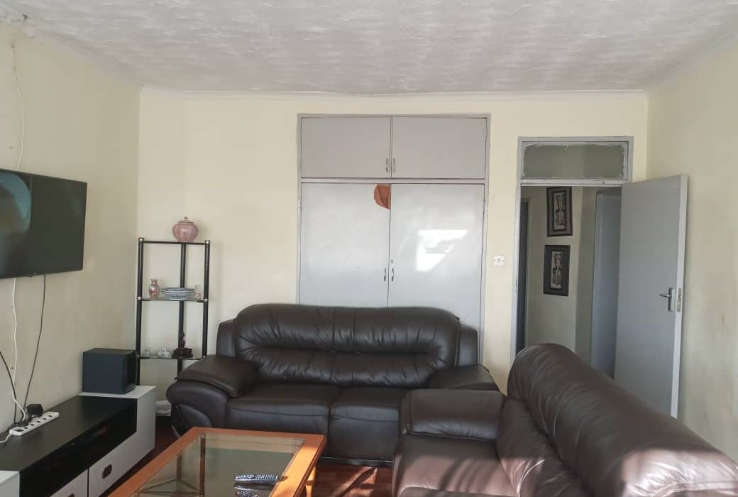 3 Bedroom Flat In Eastlea for Sale 