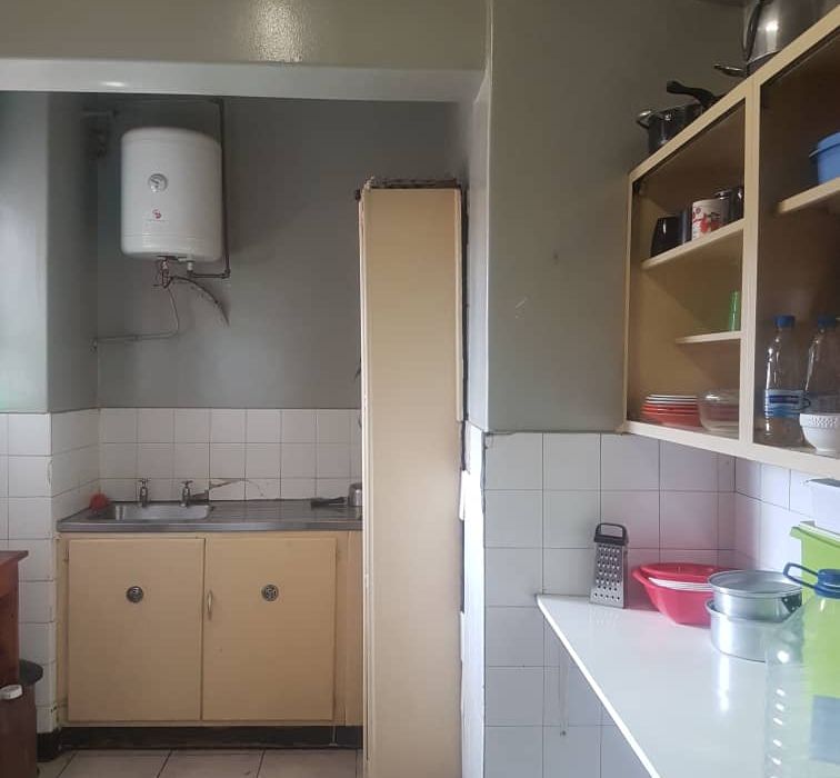 3 Bedroom Flat in The Avenue for Sale 
