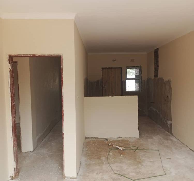 3 Bedroom Garden Flat for Sale in Marlborough
