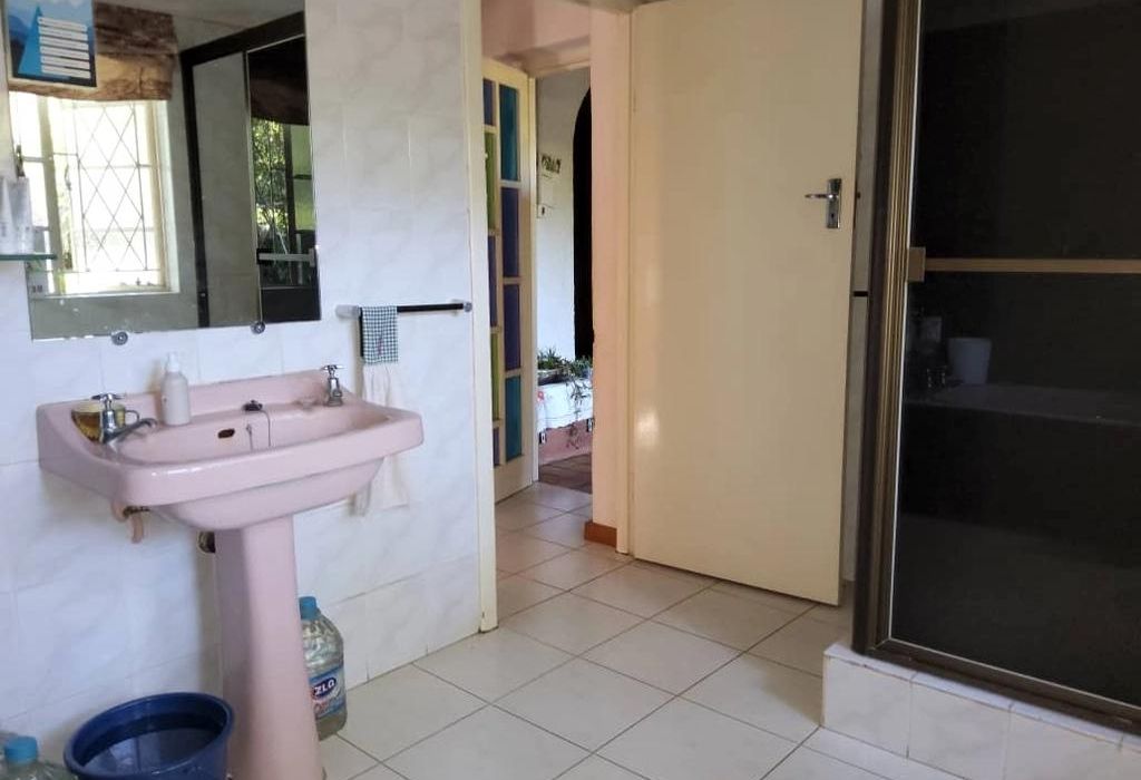 3 bedroom home in Highlands