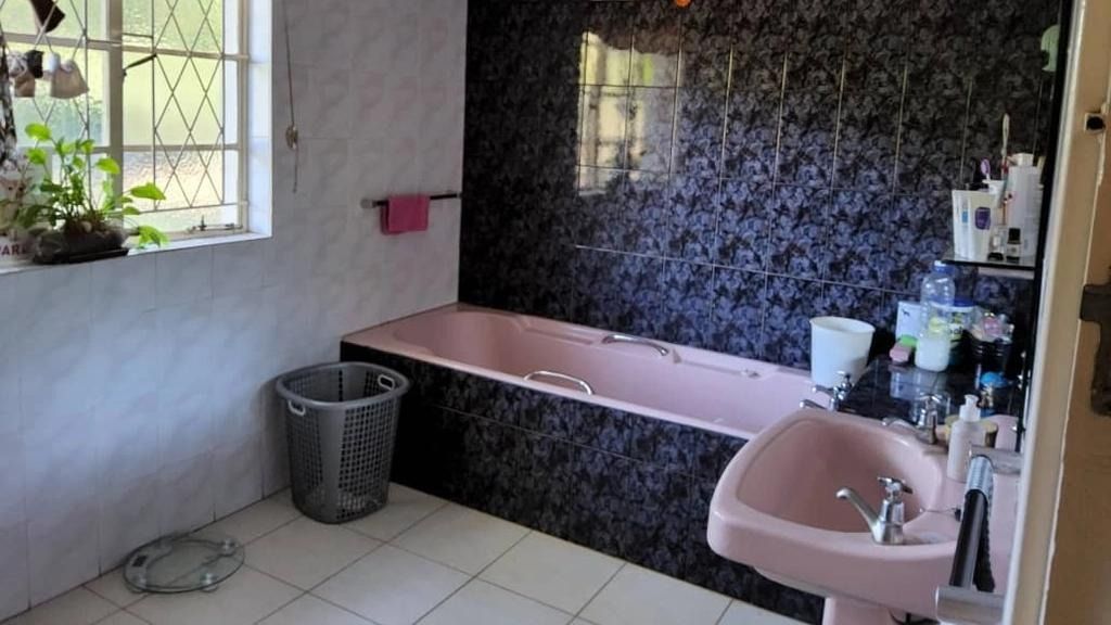 3 bedroom home in Highlands