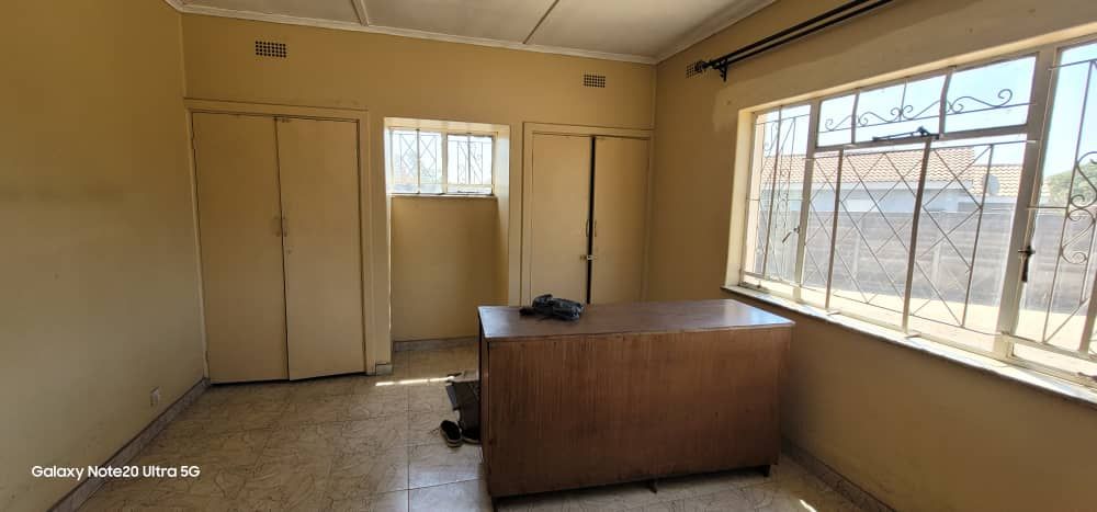 3 Bedroom House for Rent in Parktown, Waterfalls 