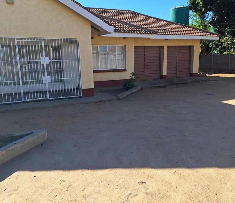 3 Bedroom House for Sale along the Kwekwe Highway
