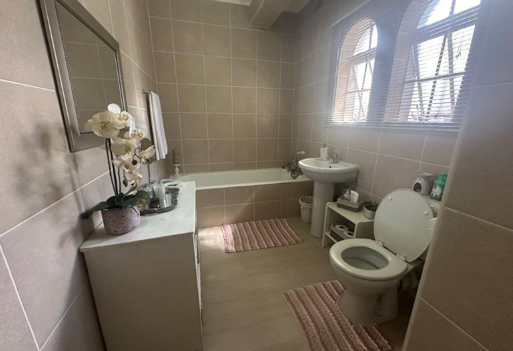 3 Bedroom House for Sale in Avondale West 