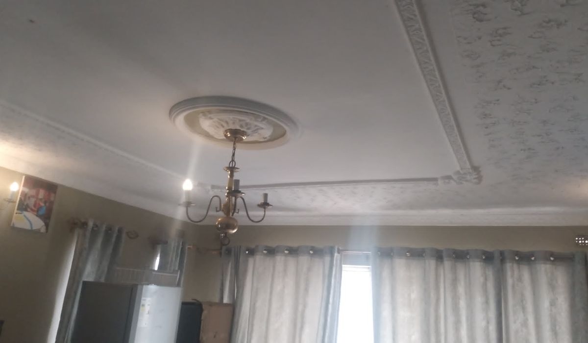 3 bedroom house for sale in Chitungwiza 