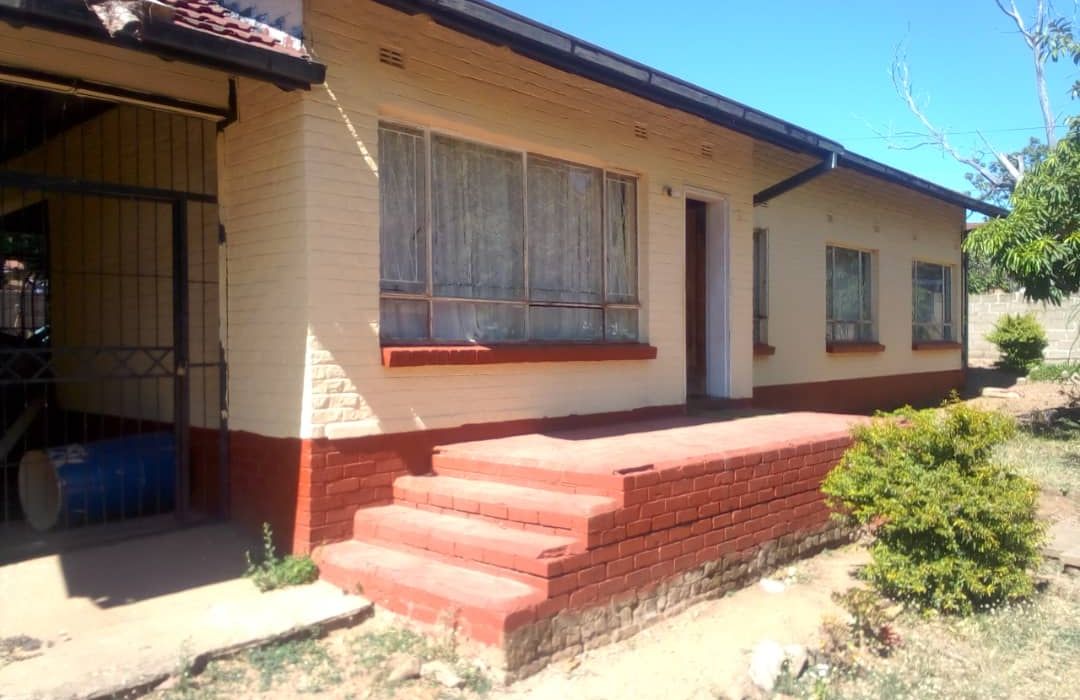 3 Bedroom House for Sale in KweKwe, Redcliff 