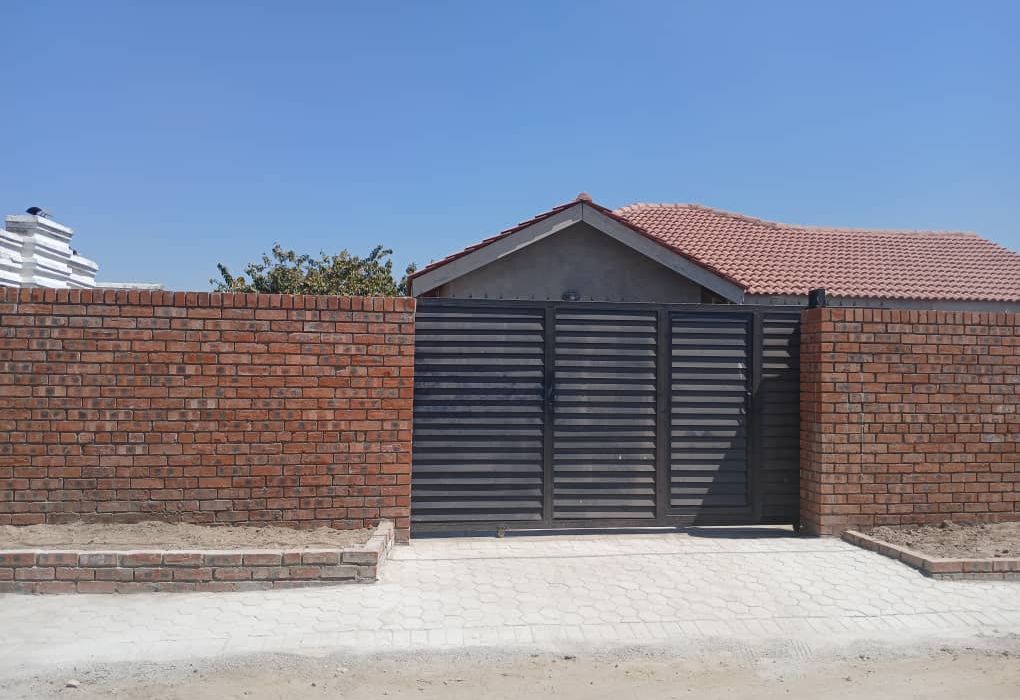 3 Bedroom house for Sale in Mainway Meadows 