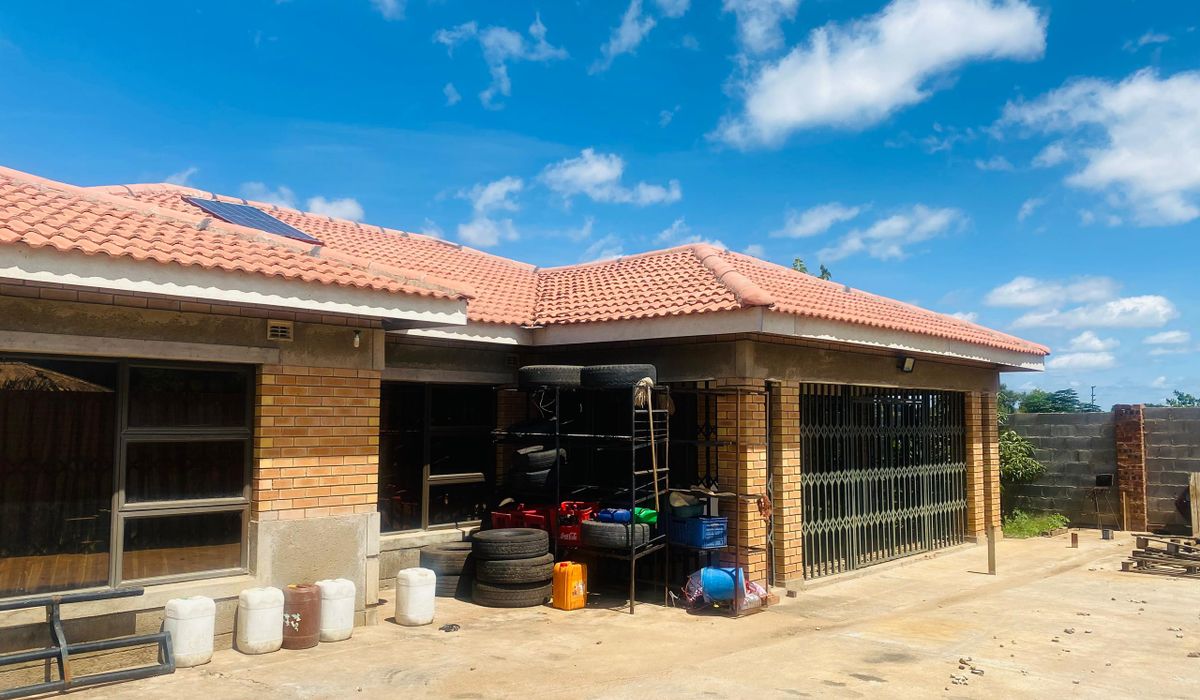 3 Bedroom House for Sale in Queenspark West, Bulawayo 