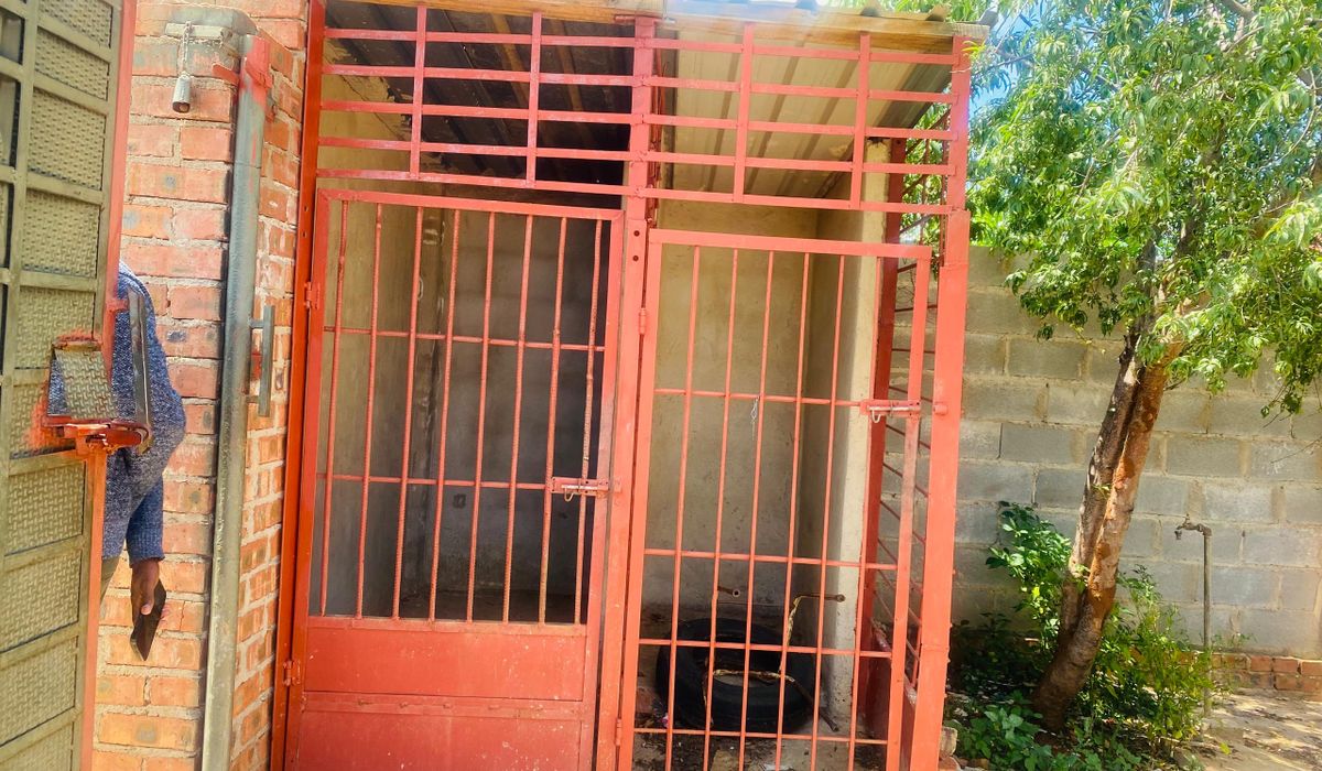 3 Bedroom House for Sale in Queenspark West, Bulawayo 