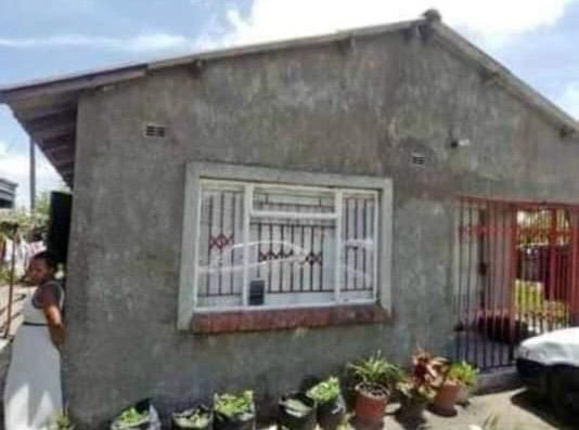 3 Bedroom House for Sale in Ruwa, Cranbrook Park 