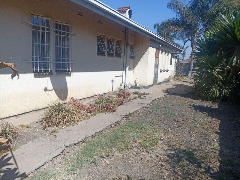 3 Bedroom House for Sale in Strathaven