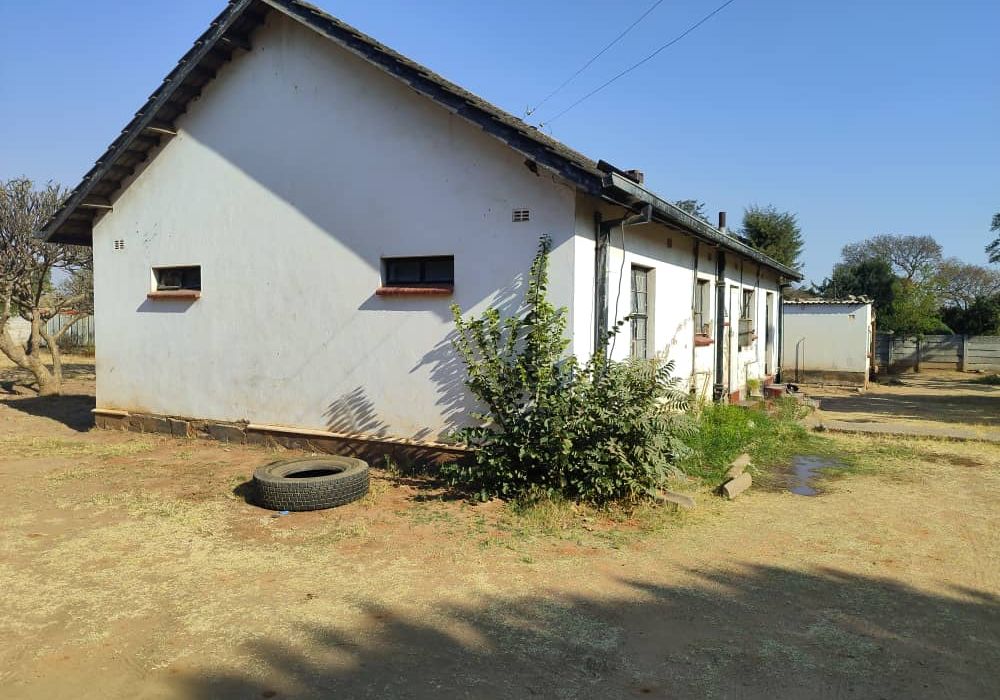 3 Bedroom House for Sale in Waterfalls, Parktown