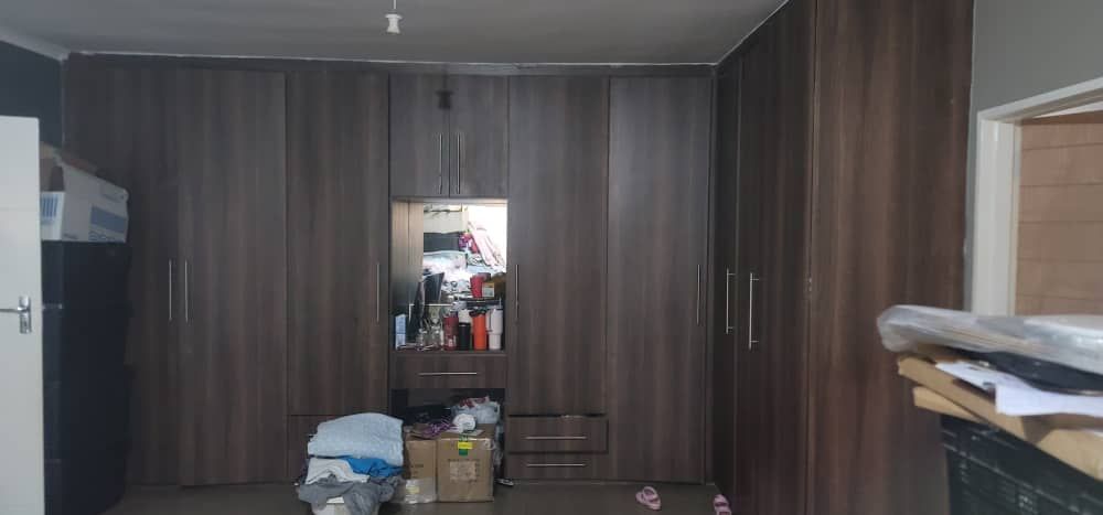 3 Bedroom House for Sale in Zimre Park 