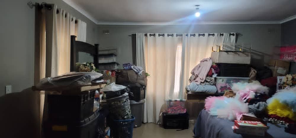 3 Bedroom House for Sale in Zimre Park 