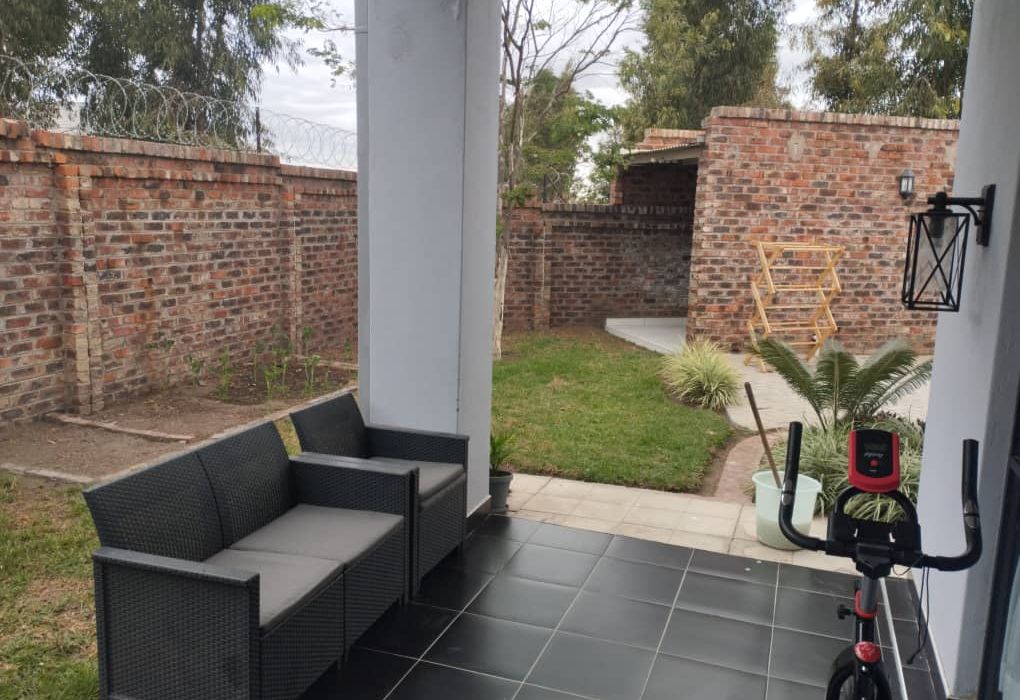 3 Bedroom House in Arlington Estate for Sale 