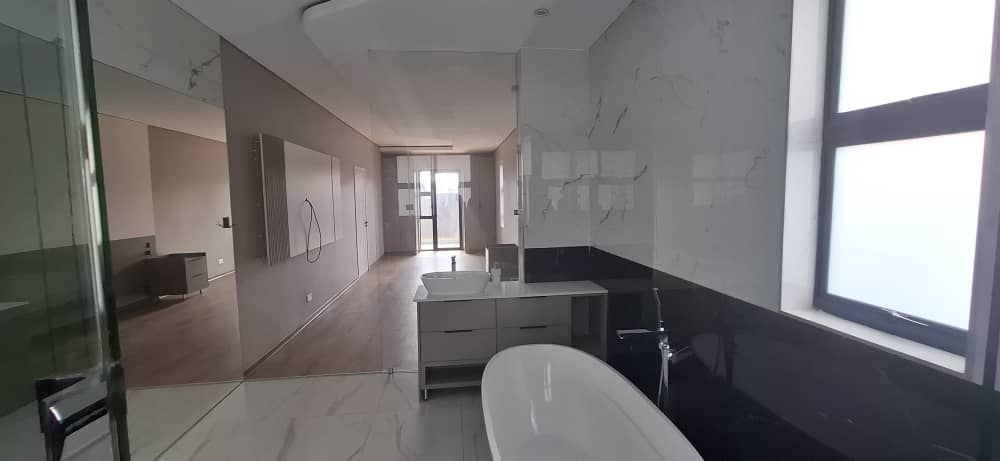 4 Bedroom House in Arlington For Sale 