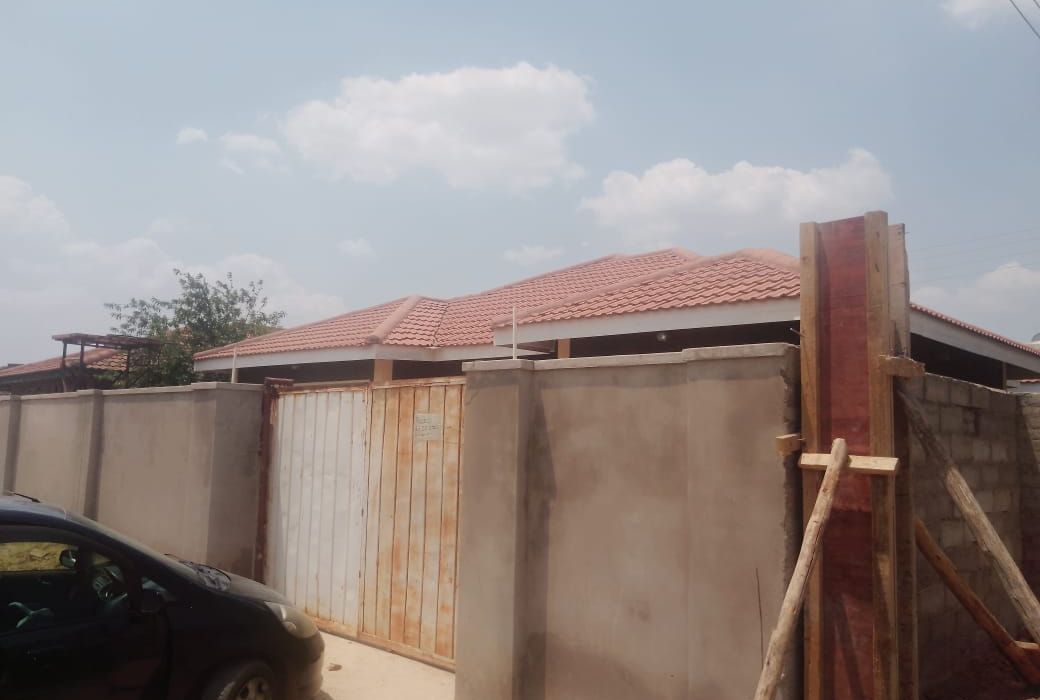 3 Bedroom House in Damofalls for Sale 