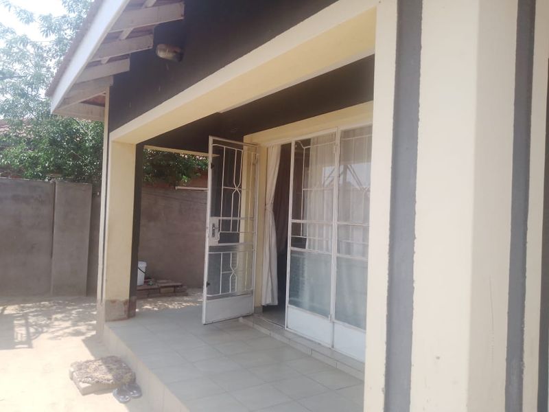 3 Bedroom House in Damofalls for Sale 