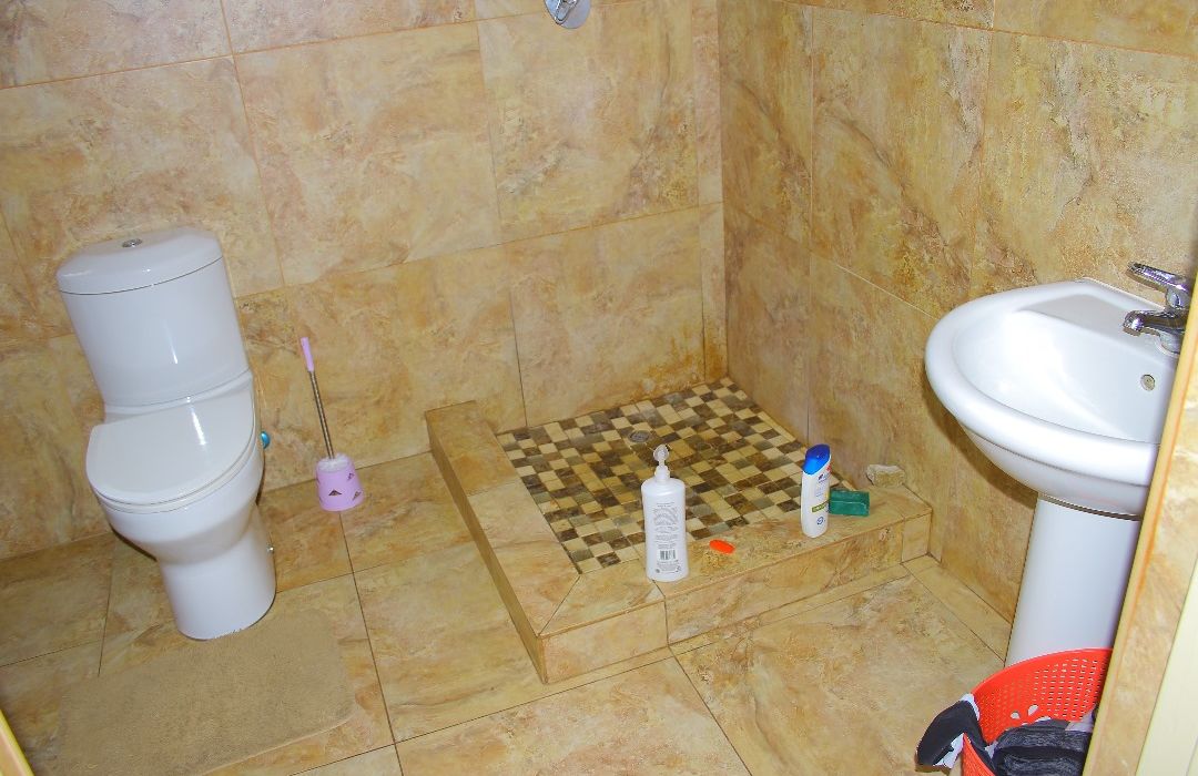 3 Bedroom House in Famona for Sale 
