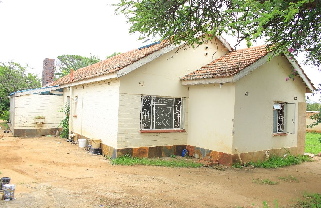 3 Bedroom House in Famona for Sale 