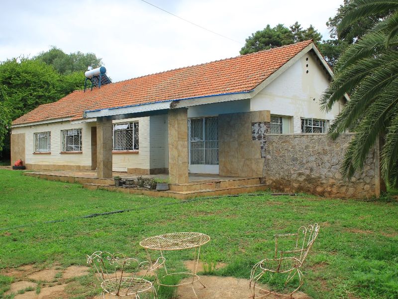 3 Bedroom House in Famona for Sale 