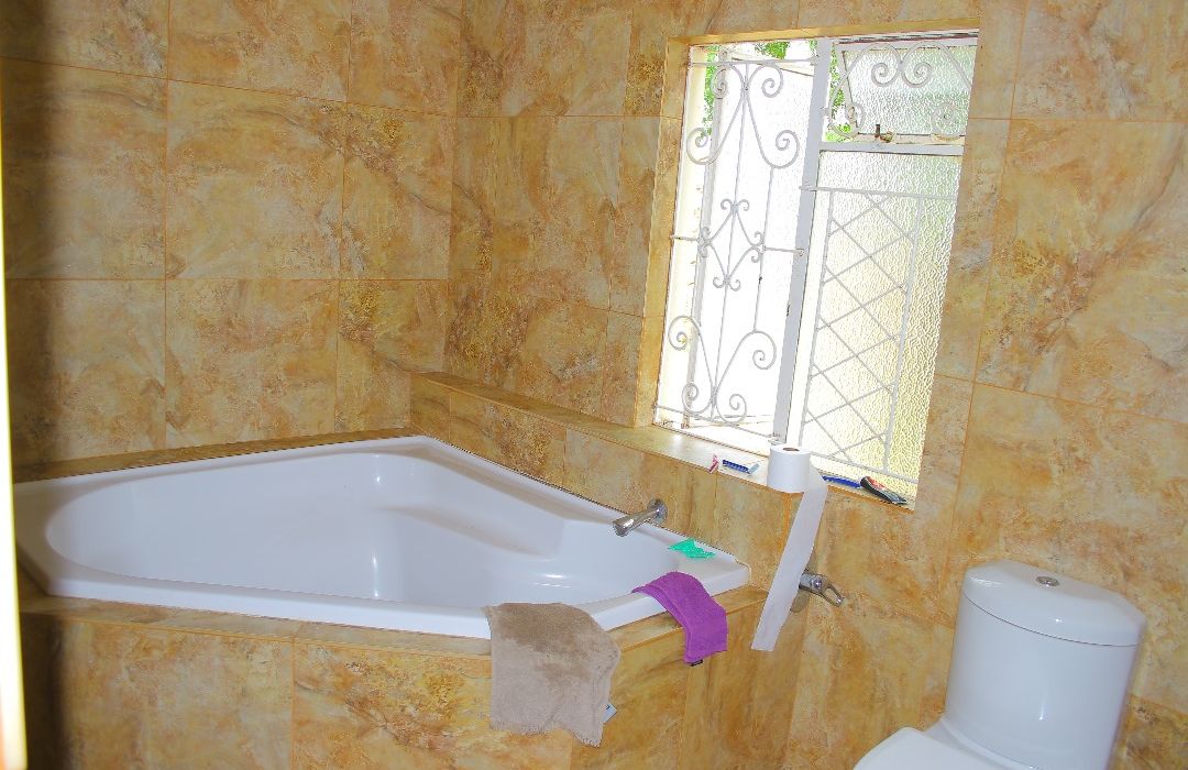 3 Bedroom House in Famona for Sale 