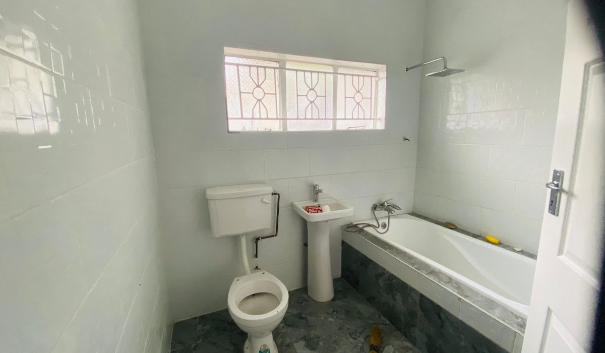 3 Bedroom House in Glenview 7 For Sale 