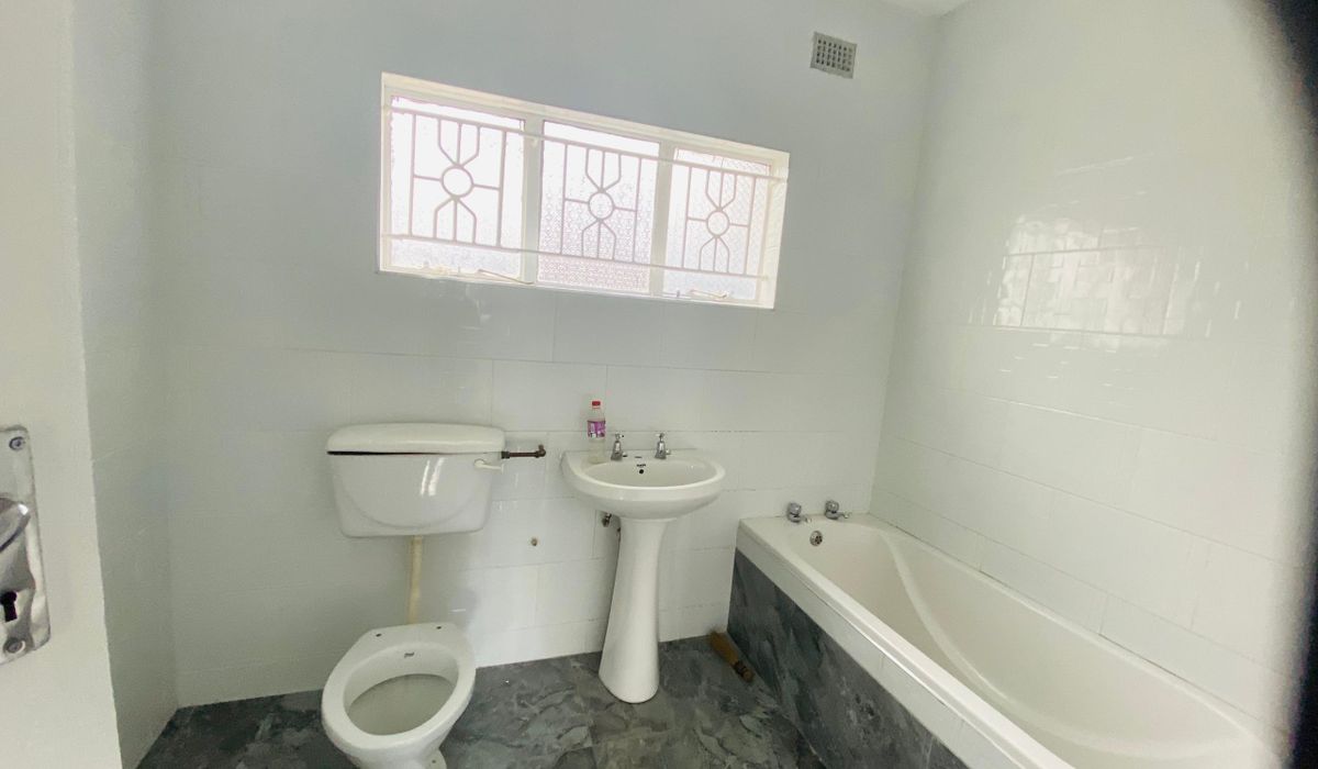 3 Bedroom House in Glenview 7 For Sale 