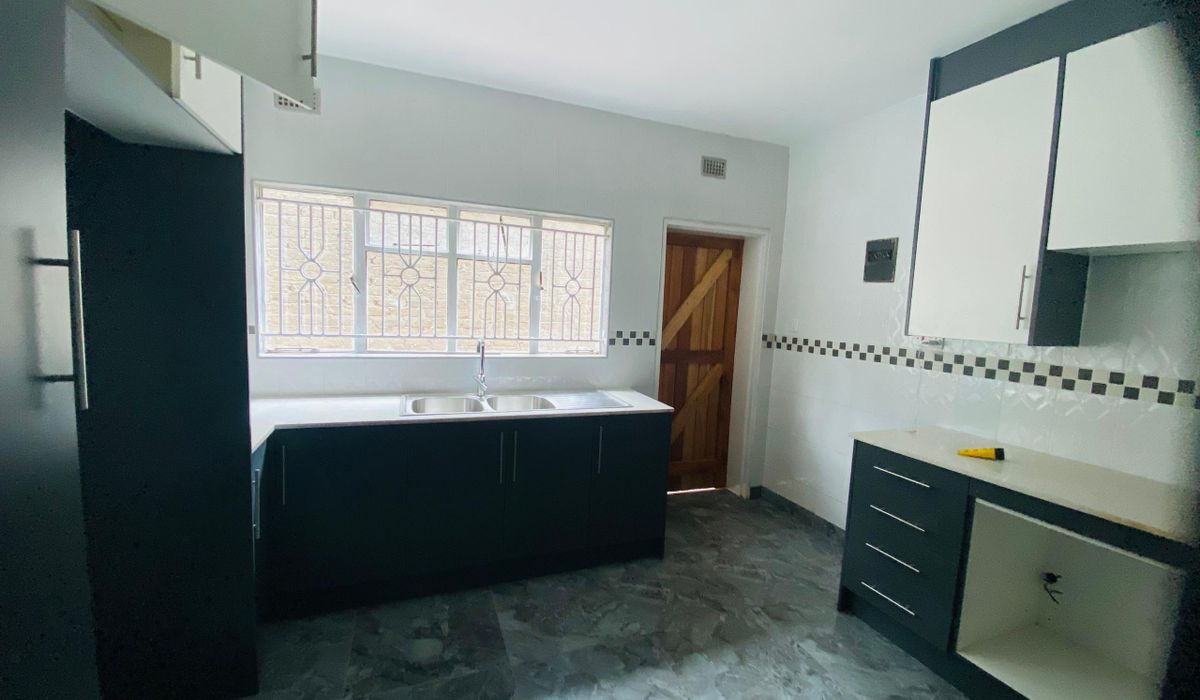 3 Bedroom House in Glenview 7 For Sale 