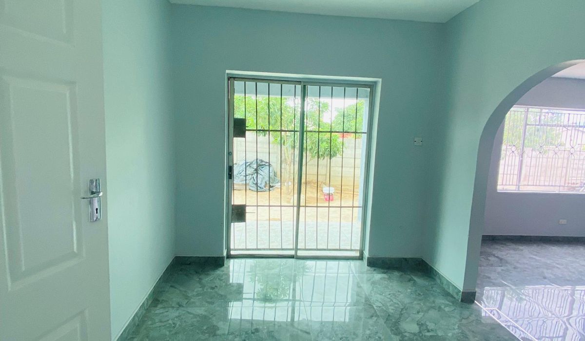 3 Bedroom House in Glenview 7 For Sale 
