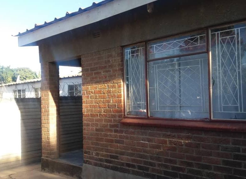 3 Bedroom House in Mabvuku for Sale 