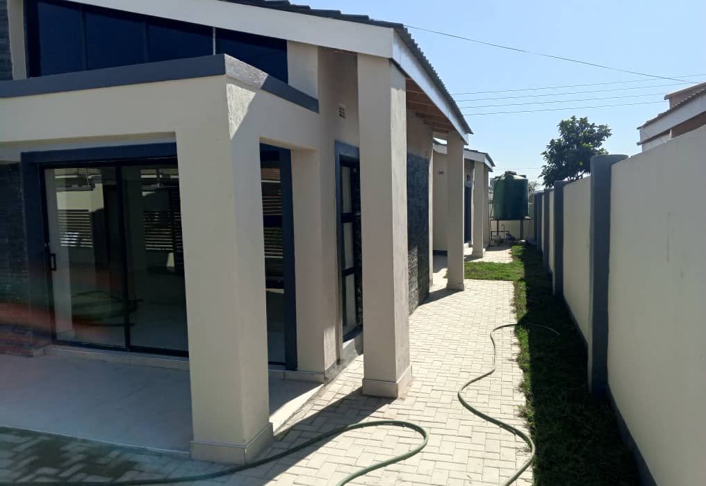3 Bedroom House in Madokero for Sale 
