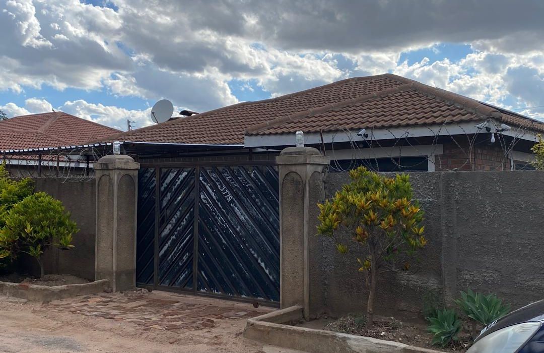 3 Bedroom House in Mainway Meadows for Sale 