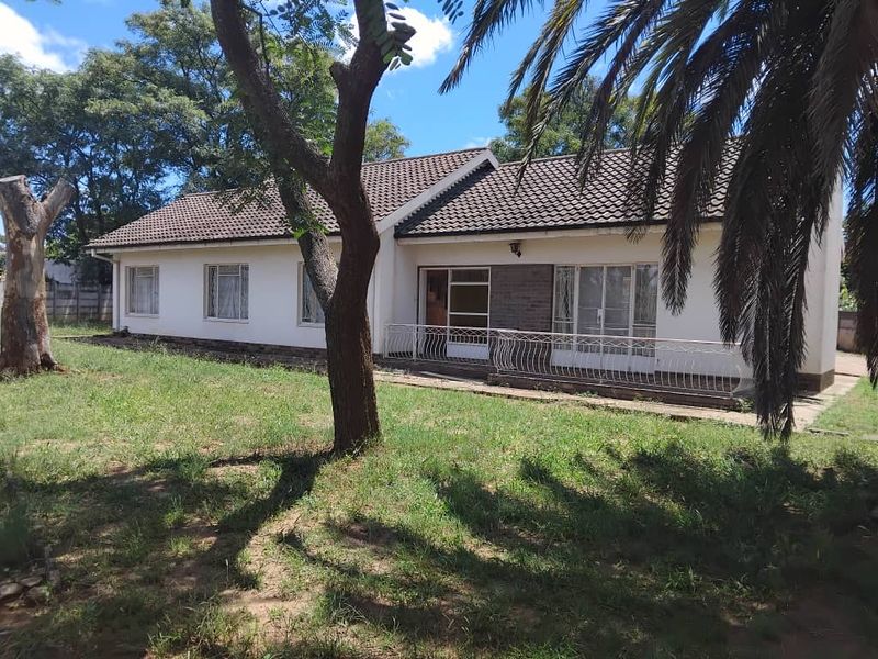 3 Bedroom House in Parklands for Sale 