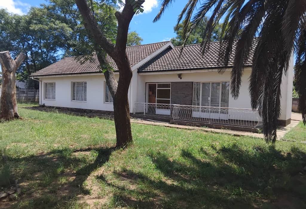 3 Bedroom House in Parklands for Sale 