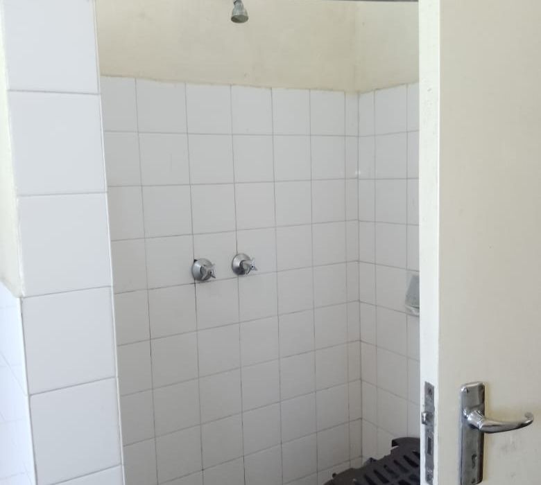 3 Bedroom House in Waterfalls for Sale 