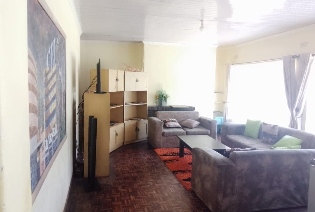 3 Bedroom House in Waterfalls for Sale 