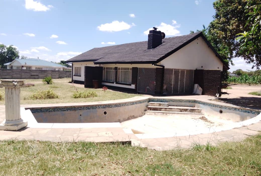 3 Bedroom House in Waterfalls for Sale 