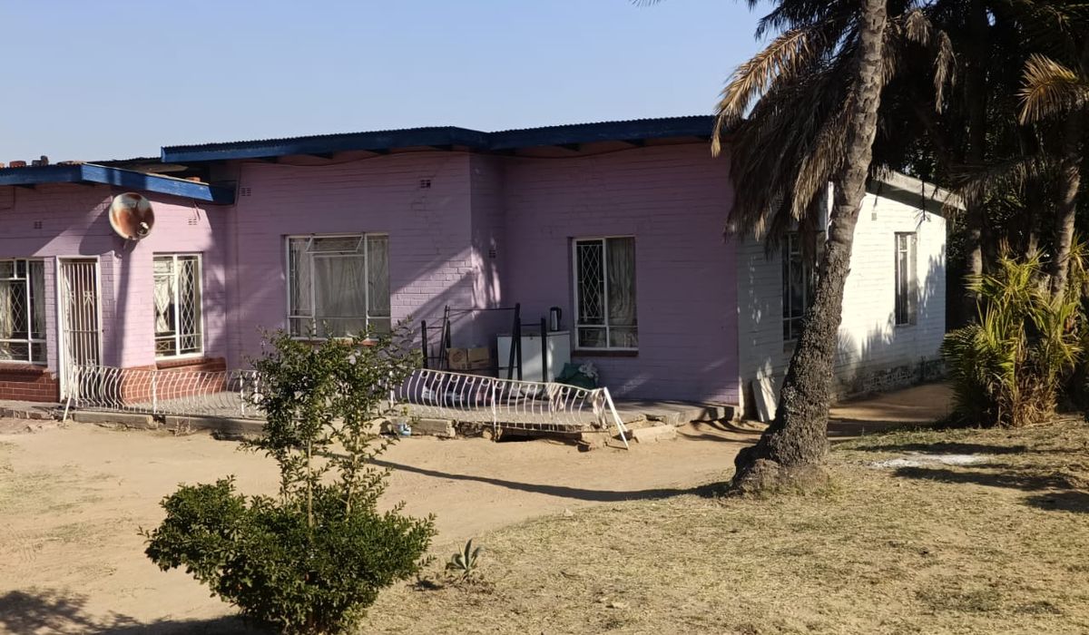 3 Bedroom House in Waterfalls, Parktown for Sale 