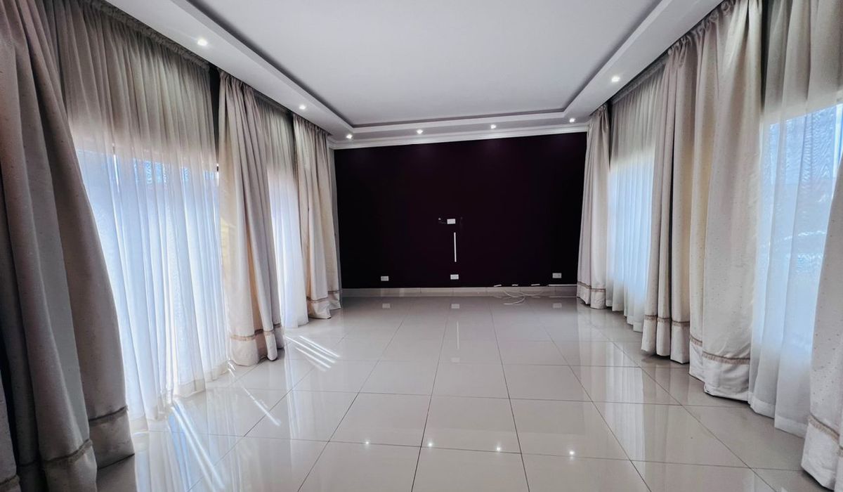 3 Bedroom Townhouse for Sale in Borrowdale 